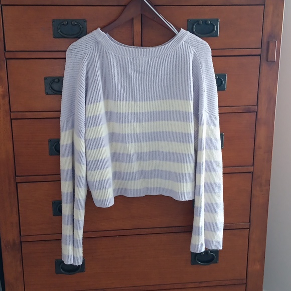 Sincerely Jules Cropped Sweater - Picture 3 of 6